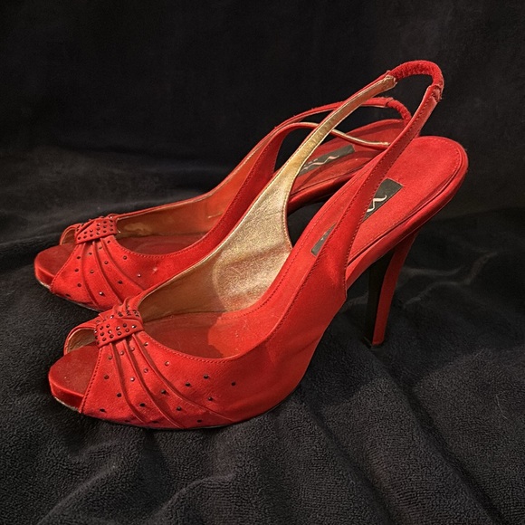 Mina red satin high heels - Picture 3 of 8